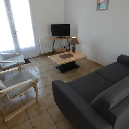 Maison Lumineuse Avec Jardin, Proche Et Commerces - 5 Pers. - Fr-1-540-174 *