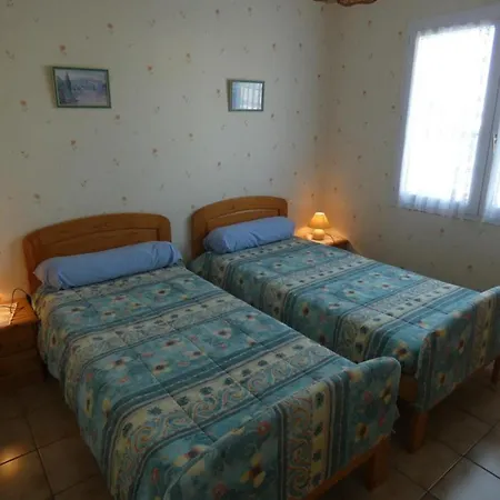 Maison Lumineuse Avec Jardin, Proche Et Commerces - 5 Pers. - Fr-1-540-174 Hébergement de vacances *