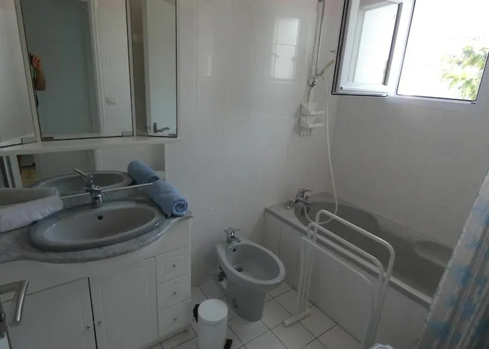 Maison Lumineuse Avec Jardin, Proche Et Commerces - 5 Pers. - Fr-1-540-174 *