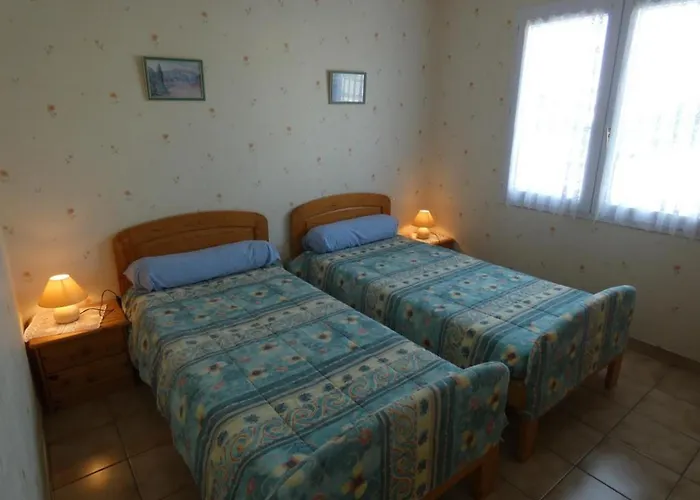 Maison Lumineuse Avec Jardin, Proche Et Commerces - 5 Pers. - Fr-1-540-174 Hébergement de vacances *